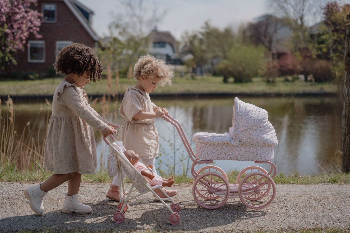 Метална бебешка количка за кукли Soft Flowers