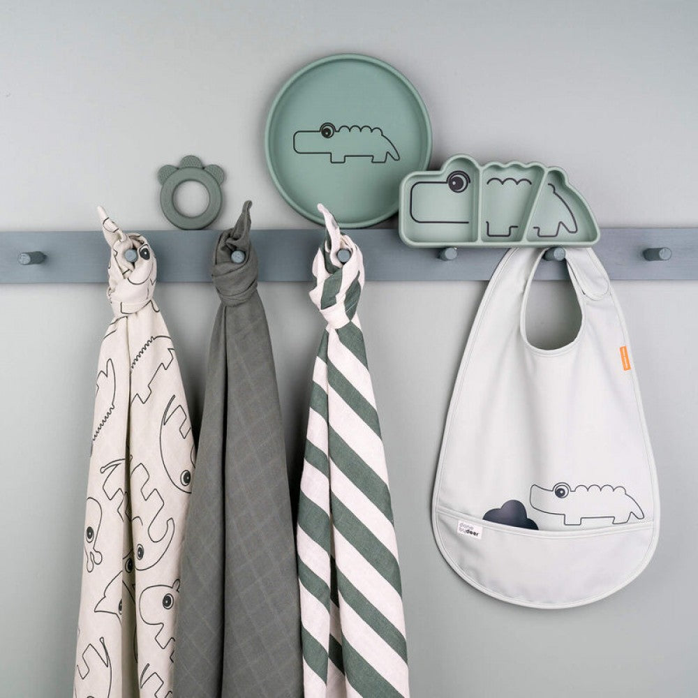 Силиконова чиния с разделения и вакуум Stick & Stay Croco