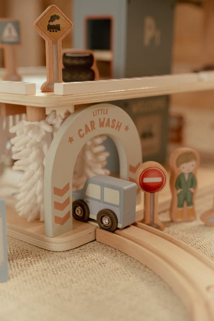 Дървен Паркинг с Коли и Хеликоптер FSC